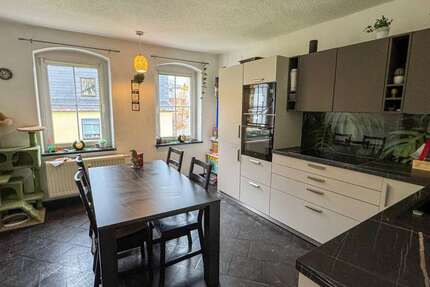 Wohnung zum Mieten in Grünhain-Beierfeld 650 € 105 m² 5 zimmer