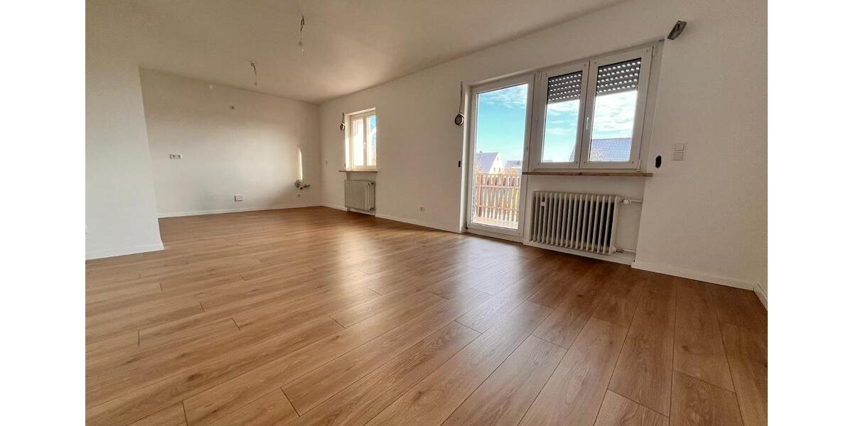 Helle Wohnung 1.OG mit Balkon in Zweifamilienhaus 3 zimmer