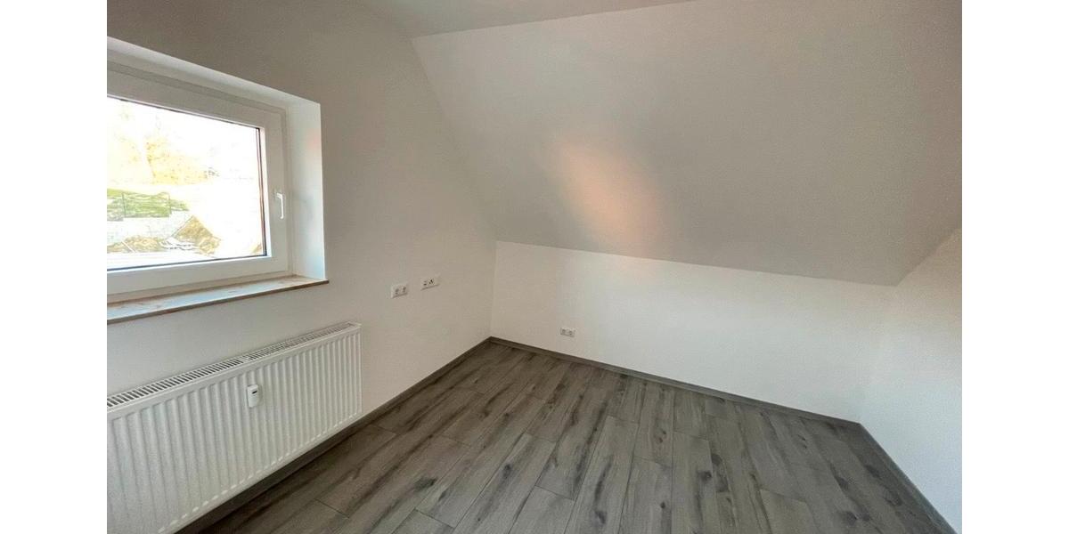 Dachgeschoßwohnung Hückelhoven - 2 Zimmer, 42 m&sup2;, 575&euro; | Angebot:26271493