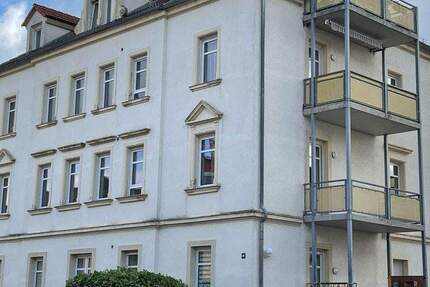 Schöne 4-Raum-Wohnung mit Balkon! 4 zimmer