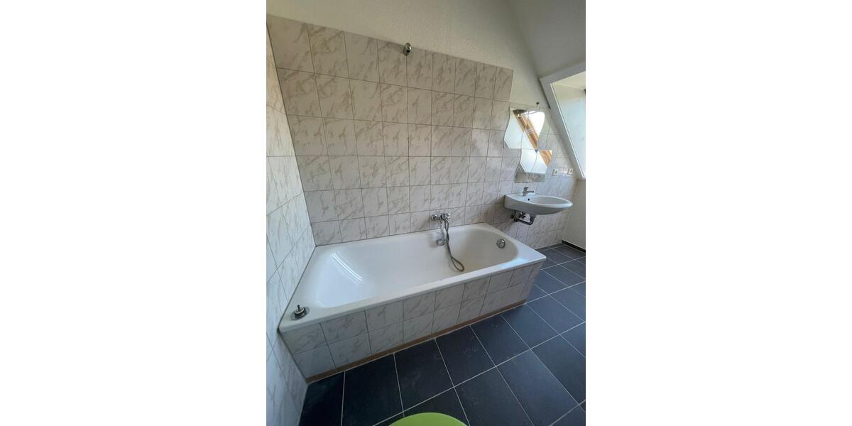 Dachgeschoßwohnung Gotha - 2 Zimmer, 51 m&sup2;, 380&euro; | Angebot:26444048