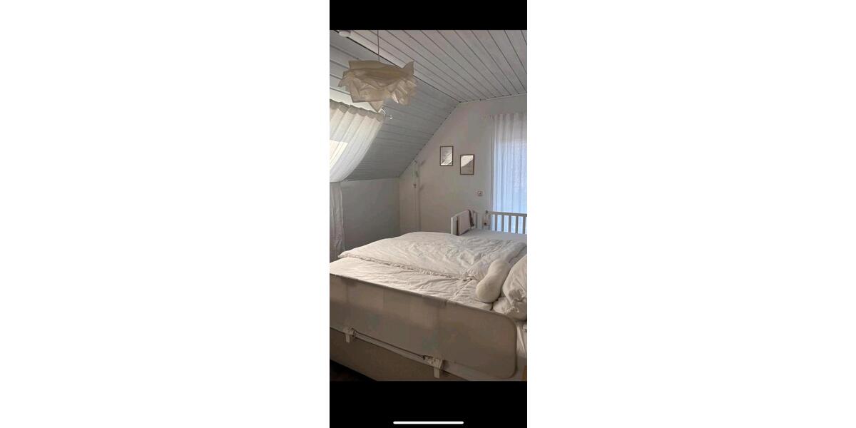 Dachgeschoßwohnung Wächtersbach - 3 Zimmer, 73 m&sup2;, 905&euro; | Angebot:26071977