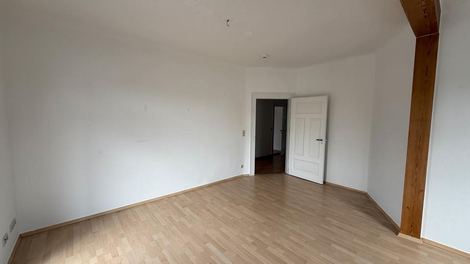 Etagenwohnung Gotha - 4 Zimmer, 96 m&sup2;, 700&euro; | Angebot:26615525