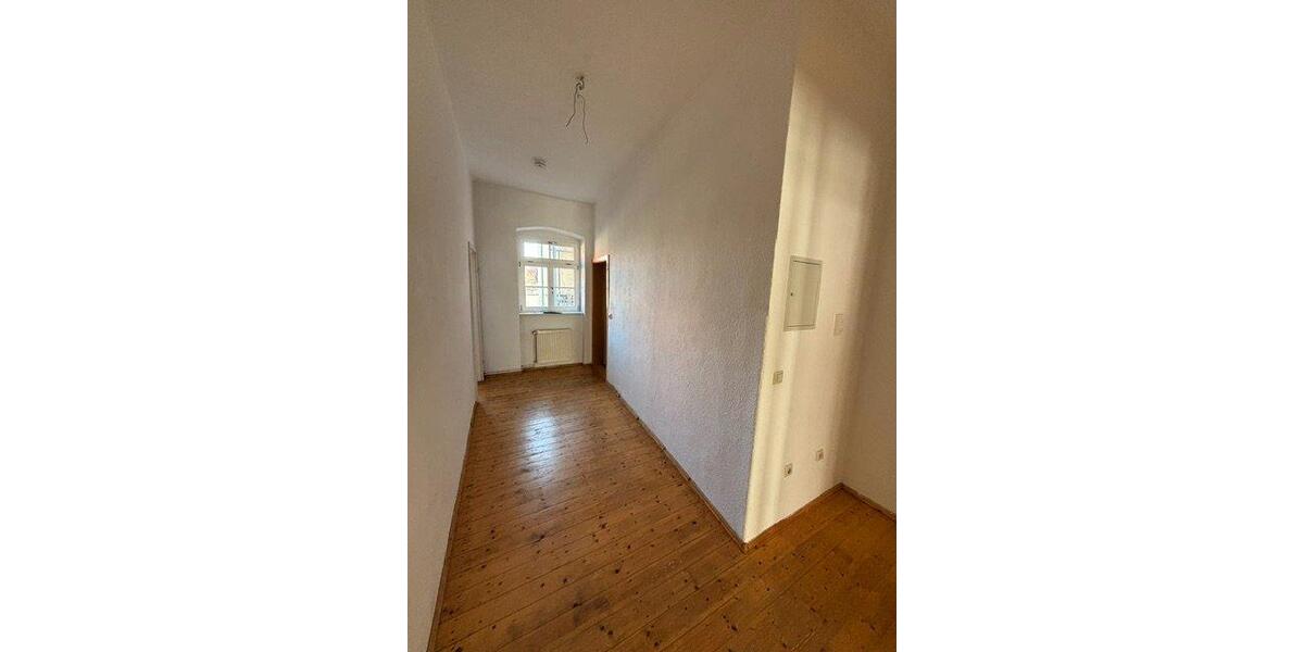 Etagenwohnung Freiberg - 1 Zimmer, 45 m&sup2;, 300&euro; | Angebot:26534412