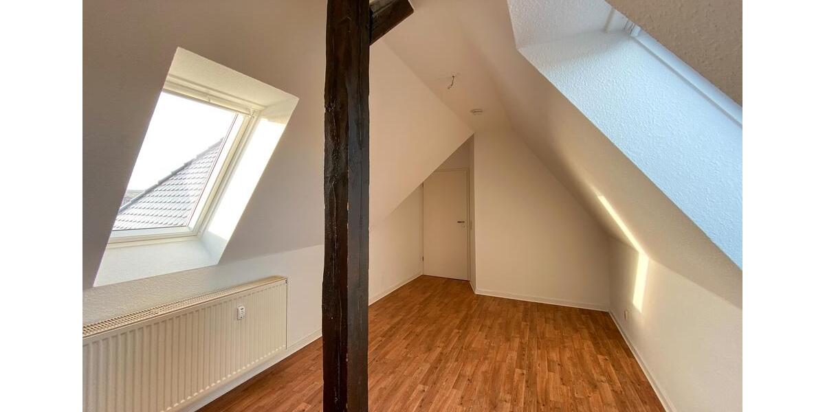 Dachgeschoßwohnung Naumburg (Saale) - 3 Zimmer, 79 m&sup2;, 500&euro; | Angebot:25719590