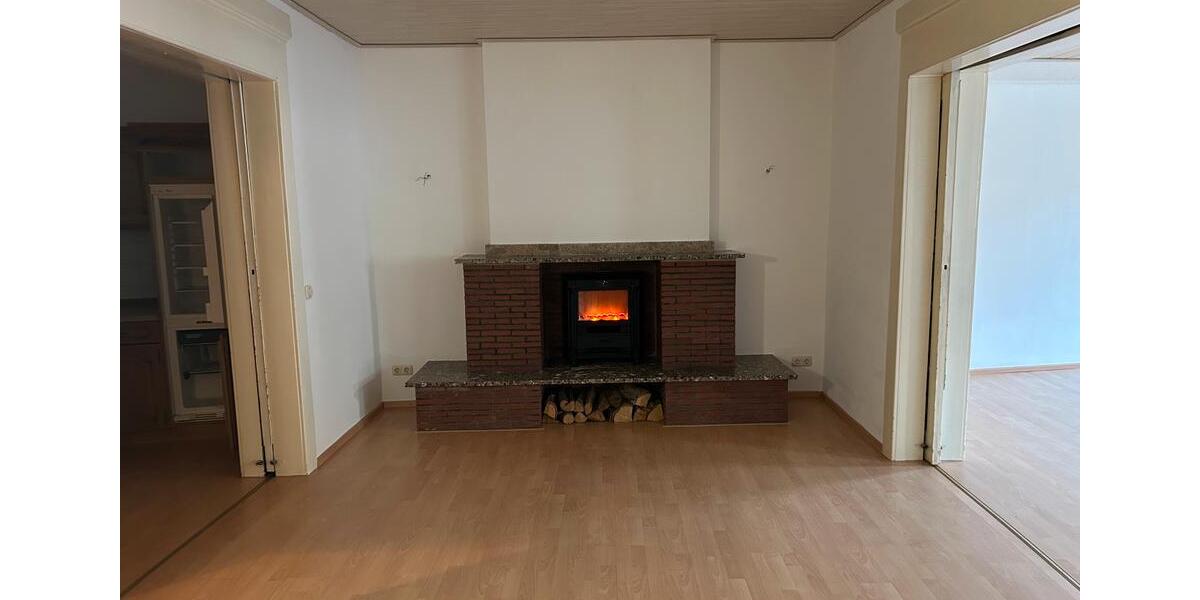Etagenwohnung Stadtroda - 5 Zimmer, 130 m&sup2;, 1.056&euro; | Angebot:24849053