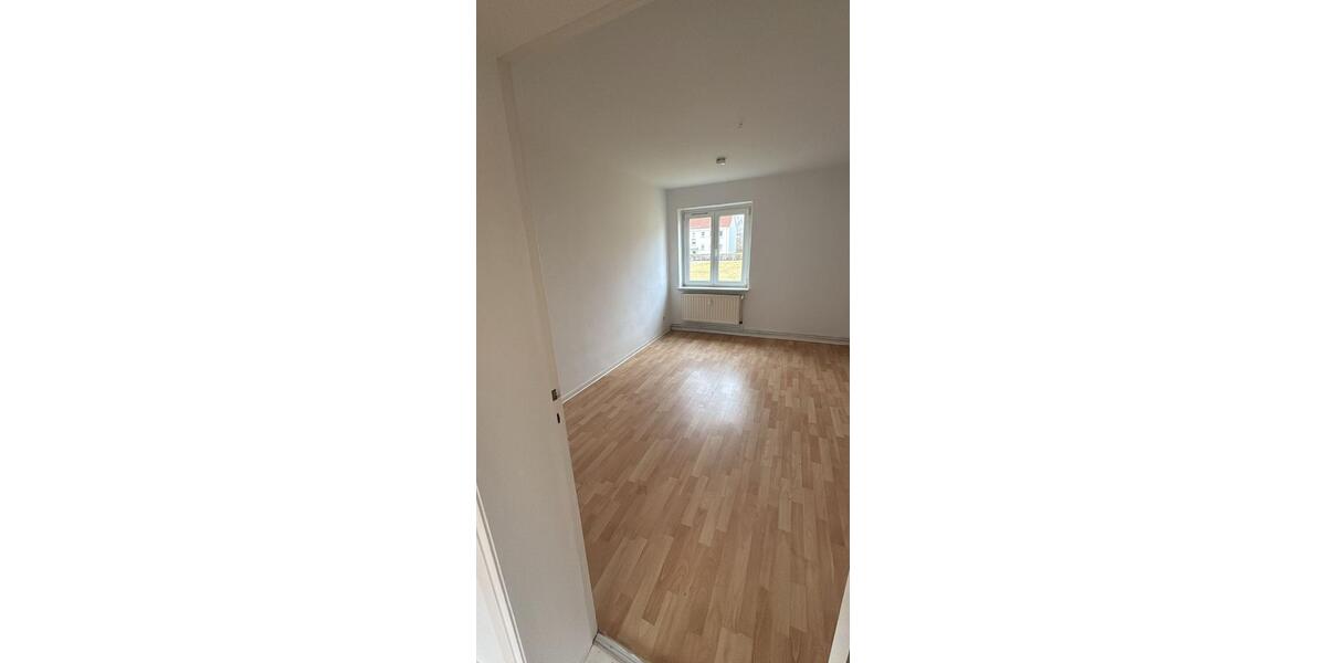 Etagenwohnung Plattenburg - 4 Zimmer, 76 m&sup2;, 465&euro; | Angebot:26442536
