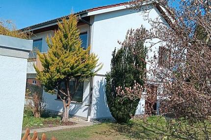 Haus Überlingen - 6 Zimmer, 215 m&sup2;, 2.800&euro; | Angebot:25968331