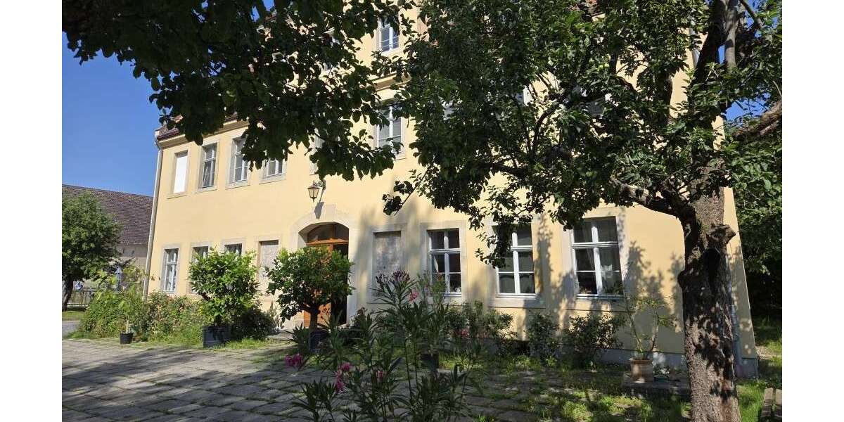 Etagenwohnung Pirna - 4 Zimmer, 124 m&sup2;, 1.054&euro; | Angebot:26948028