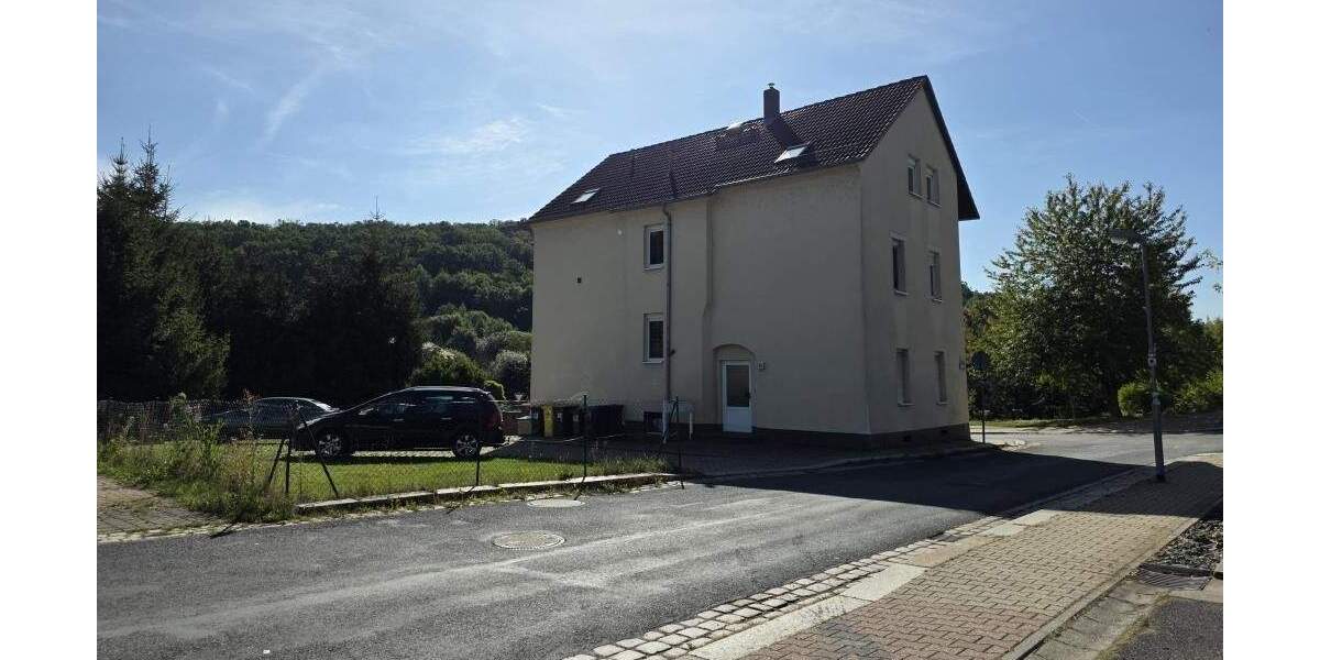 Etagenwohnung Roßwein - 3 Zimmer, 75 m&sup2;, 300&euro; | Angebot:25142875