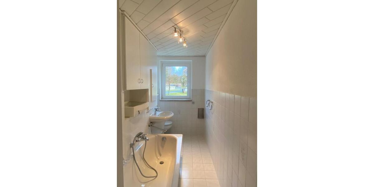 Hochparterre Adorf/Vogtland Vogtland - 3 Zimmer, 62 m&sup2;, 310&euro; | Angebot:24918240