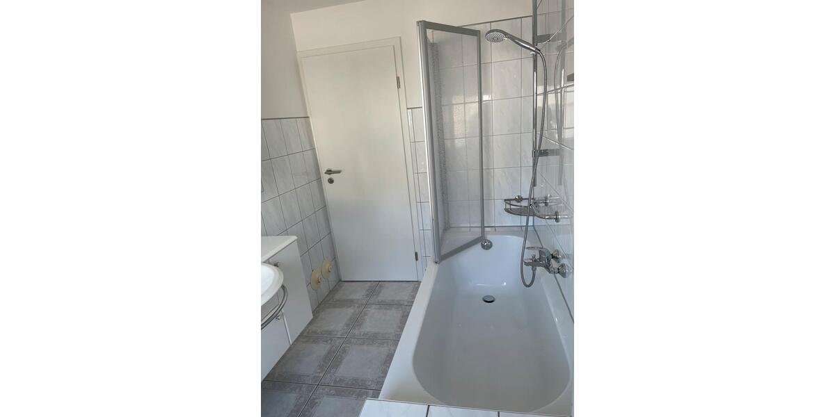 Etagenwohnung Deggendorf - 4 Zimmer, 90 m&sup2;, 720&euro; | Angebot:26247651
