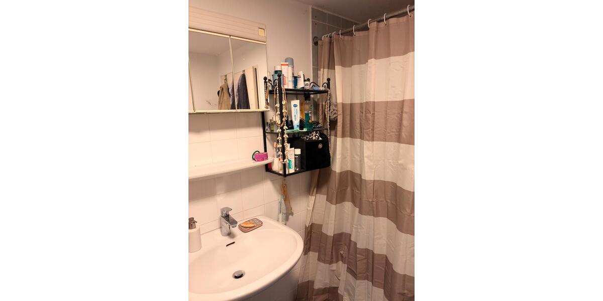 Wohnen auf Zeit Paderborn Univiertel - 34 Zimmer, 89 m&sup2;, 490&euro; | Angebot:25162271