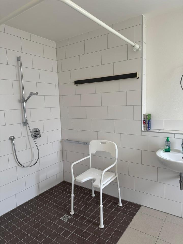2-Zimmer-Wohnung mit überdachtem Kfz-Stellplatz zimmer