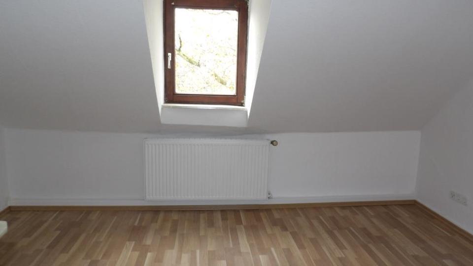 4 Zimmer - schnuckelig aufgeteilt ? Bitte sehr ! :-) Frei ab sofort, provisionsfrei !