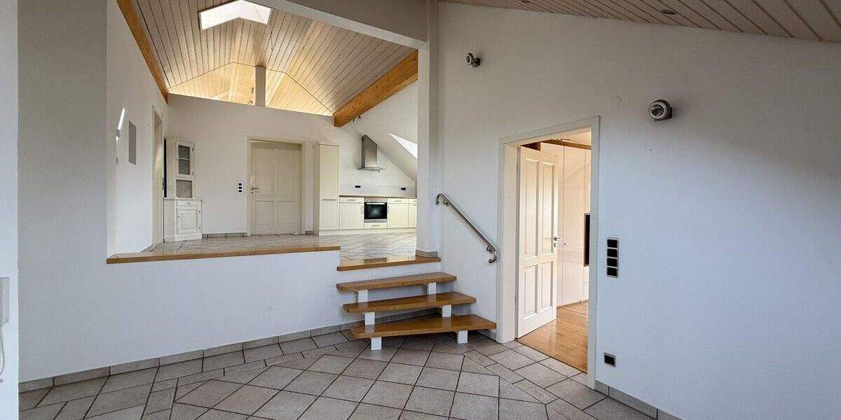 Etagenwohnung Crailsheim - 3 Zimmer, 135 m&sup2;, 1.200&euro; | Angebot:24482220