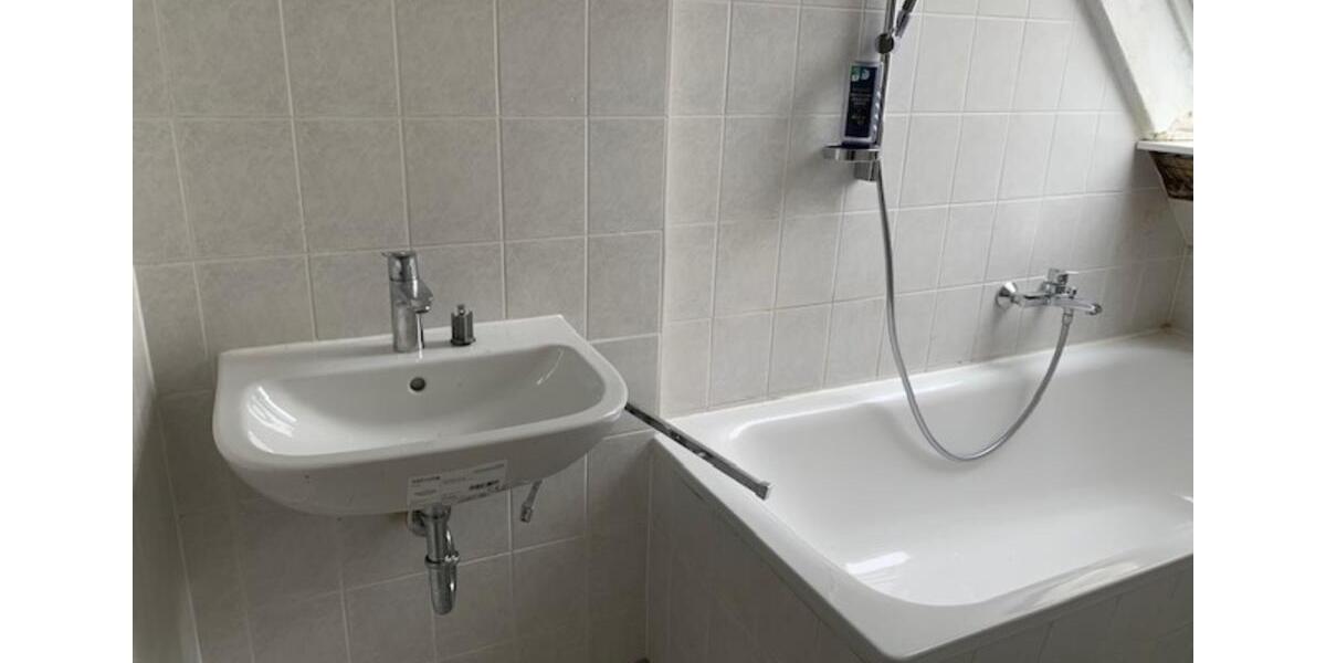 Dachgeschoßwohnung Waldheim - 2 Zimmer, 35 m&sup2;, 245&euro; | Angebot:25805280