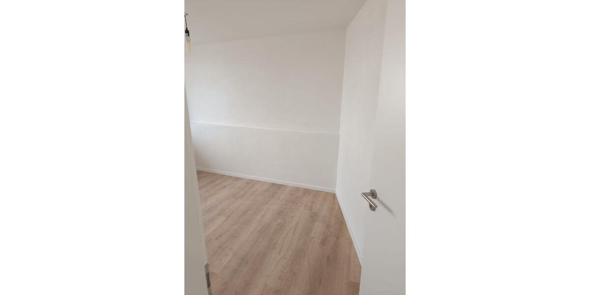 Erdgeschoßwohnung Limburg an der Lahn Eschhofen - 3 Zimmer, 90 m&sup2;, 1.000&euro; | Angebot:26412885