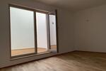 Moderne Souterrain-Wohnung mit Tageslicht
