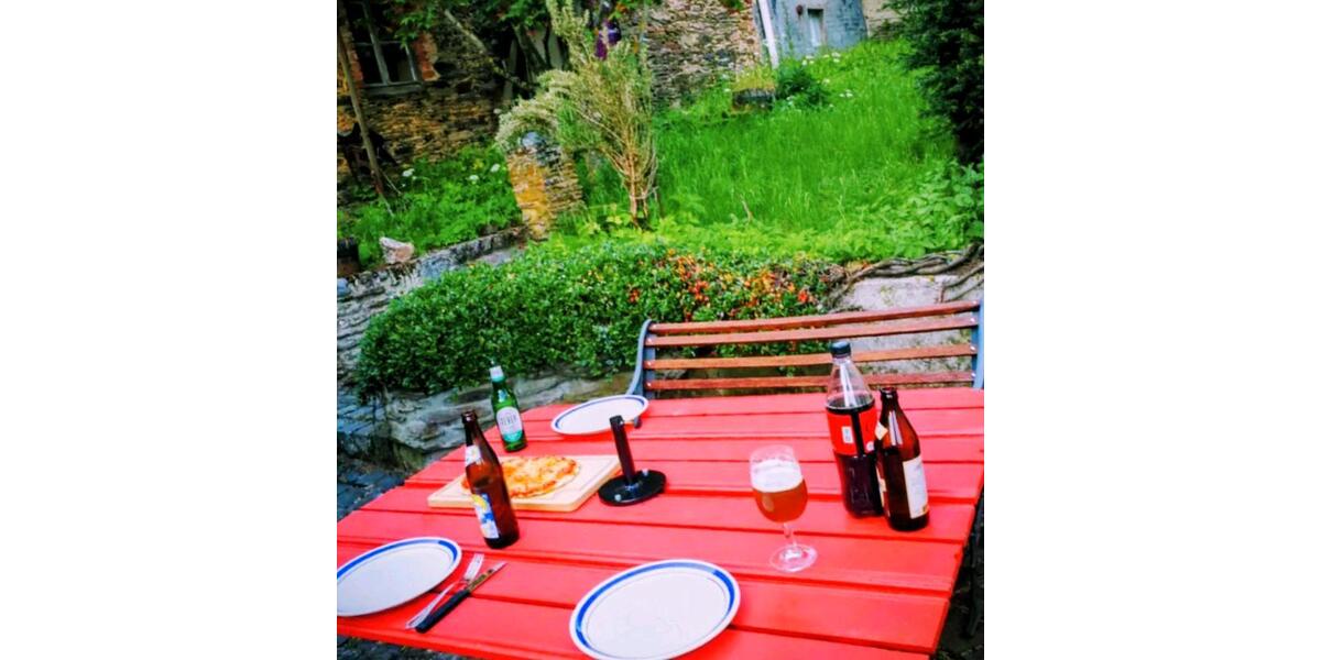 kleines Haus mit Garten und Stellplatz zu vermieten 3 zimmer