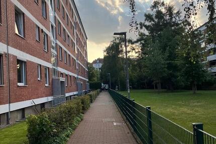 Helle 3-Zi.-Whg. in Döhren – mit EBK & Balkon – ab sofort