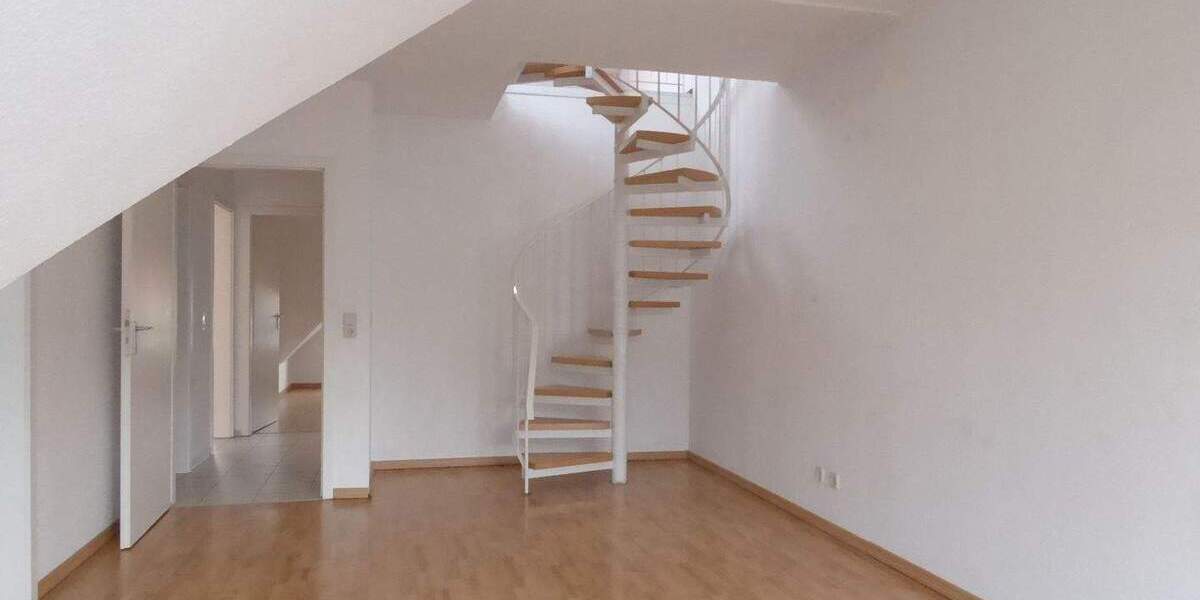 Etagenwohnung Rudolstadt Volkstedt - 4 Zimmer, 81 m&sup2;, 660&euro; | Angebot:25814016