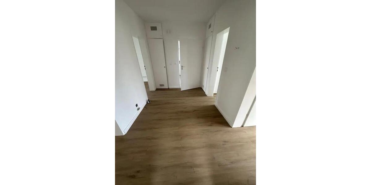 Etagenwohnung Herford - 3 Zimmer, 76 m&sup2;, 900&euro; | Angebot:26066576