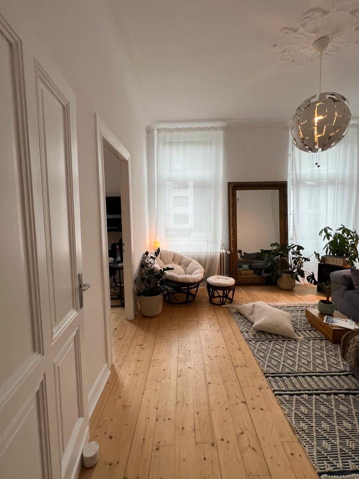 Helle 100qm Altbauwohnung mit 4 Zimmern und 3,5m Decken zimmer