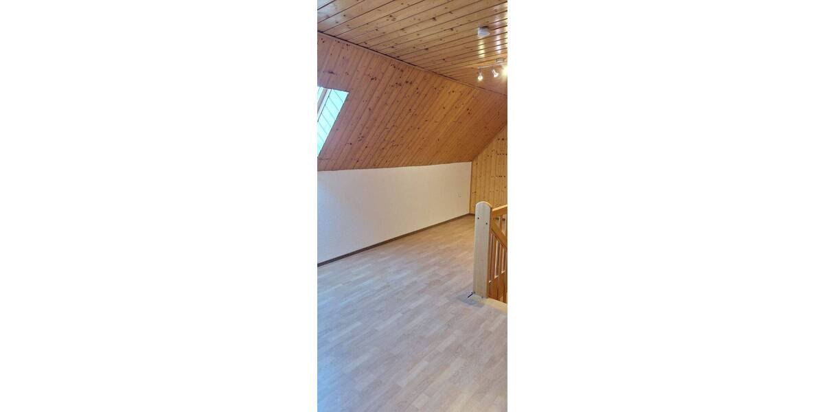 Etagenwohnung Weener Holthusen - 4 Zimmer, 92 m&sup2;, 800&euro; | Angebot:26487228
