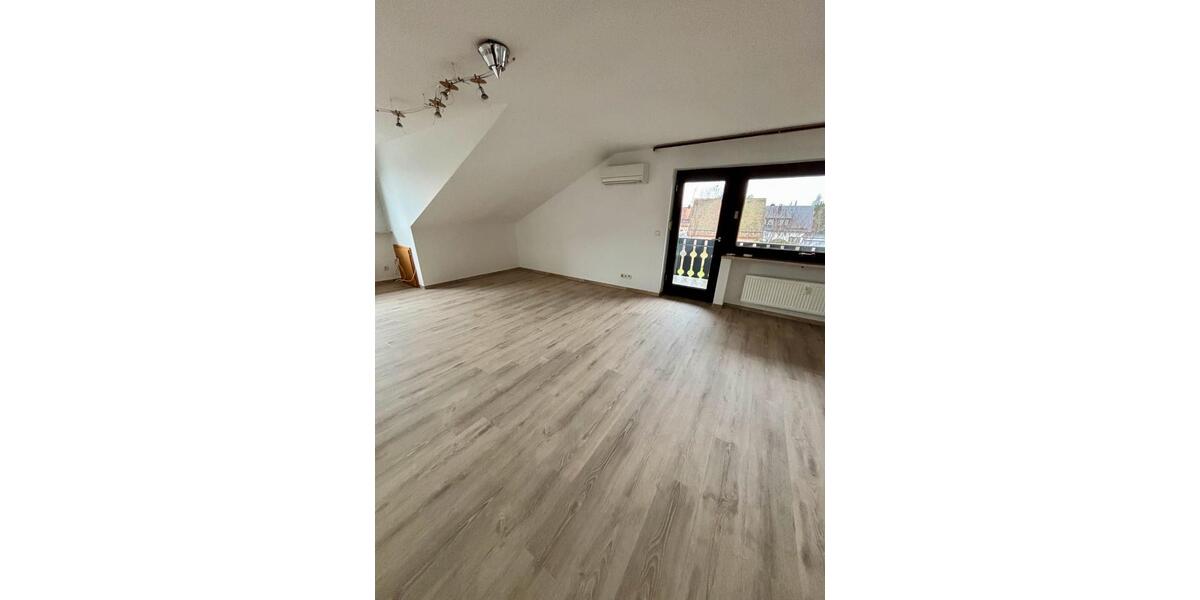 Dachgeschoßwohnung Allersberg Eismannsdorf - 3 Zimmer, 114 m&sup2;, 1.300&euro; | Angebot:24728300