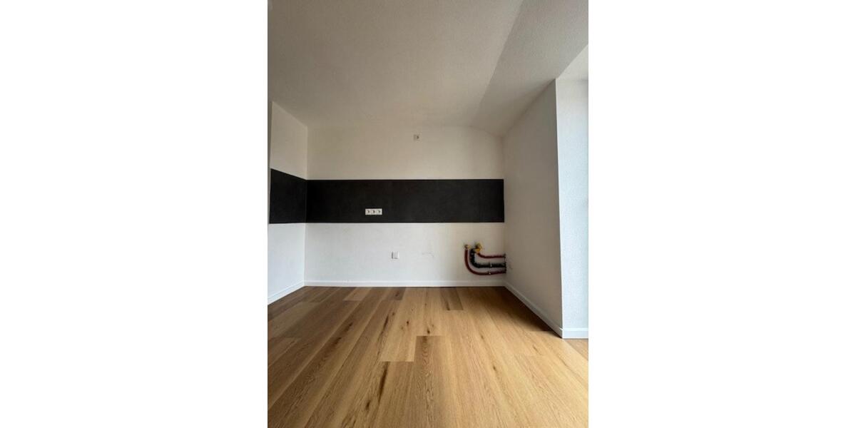 Dachgeschoßwohnung Karlsruhe Neureut - 4 Zimmer, 70 m&sup2;, 1.300&euro; | Angebot:25959537