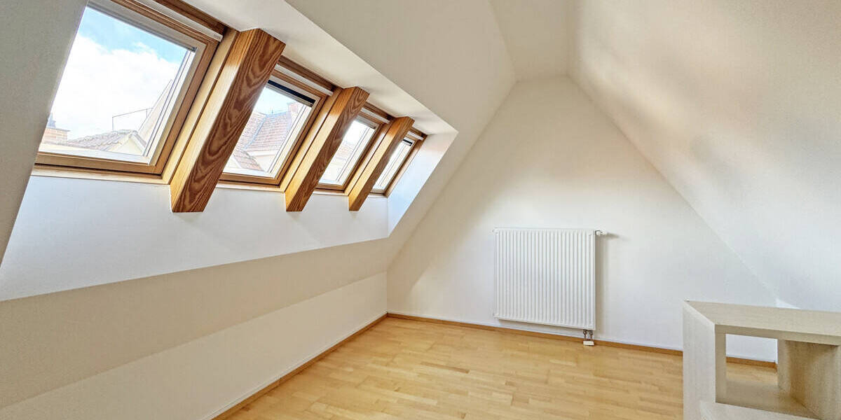 Reihenmittelhaus Reutlingen Innenstadt - 3 Zimmer, 102 m&sup2;, 1.190&euro; | Angebot:26261637