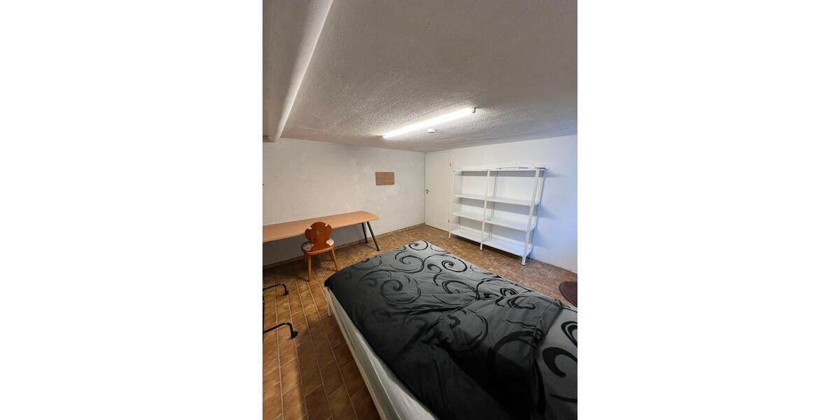 Wohnen auf Zeit Erkrath - 14 Zimmer, 200 m&sup2;, 600&euro; | Angebot:25550416
