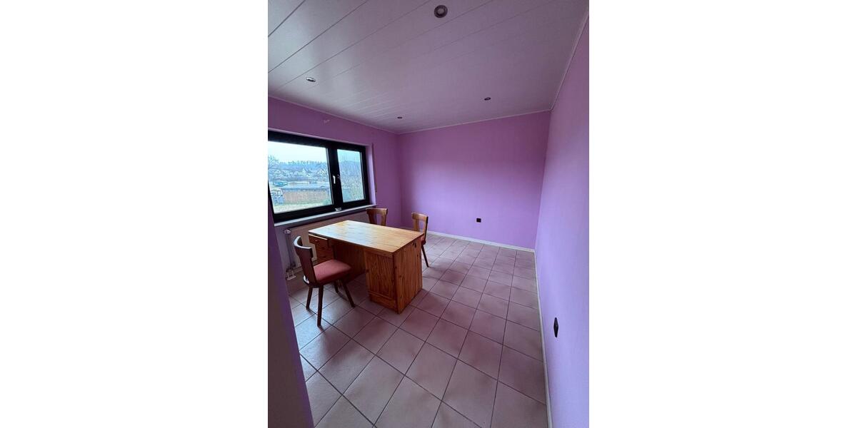 Erdgeschoßwohnung Grünberg - 4 Zimmer, 140 m&sup2;, 1.150&euro; | Angebot:24652497