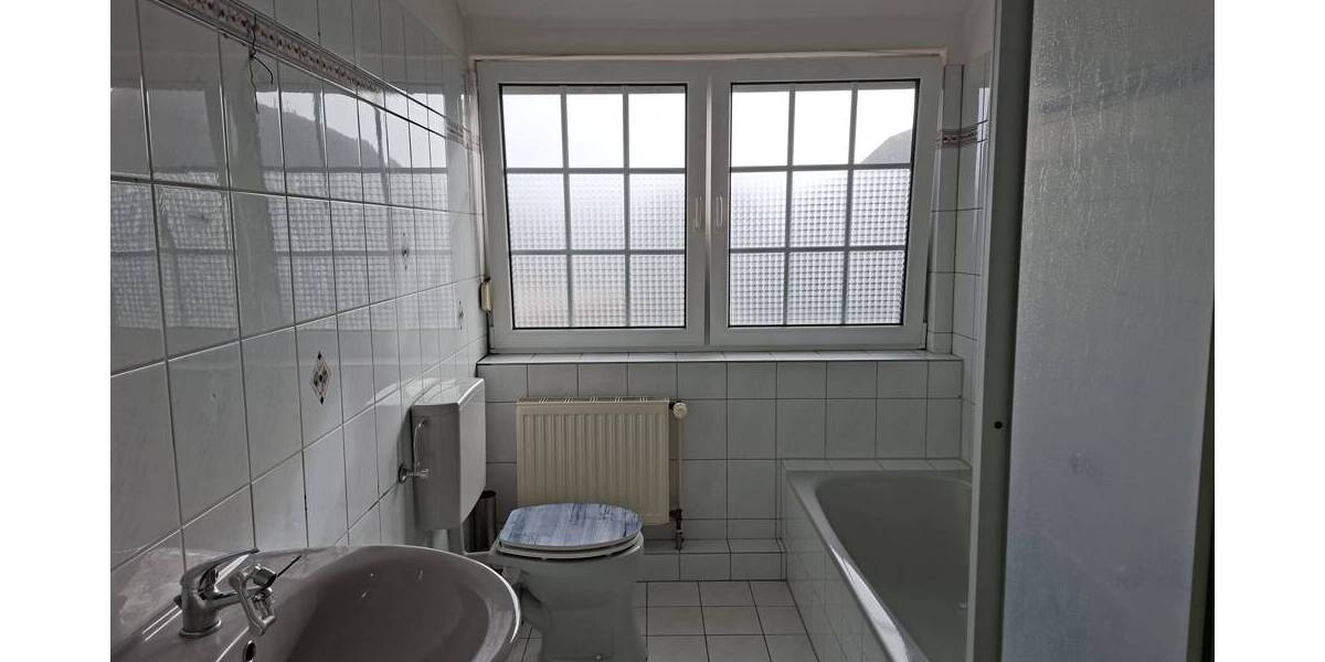 Etagenwohnung Schortens Ostiem - 3 Zimmer, 90 m&sup2;, 690&euro; | Angebot:26036650