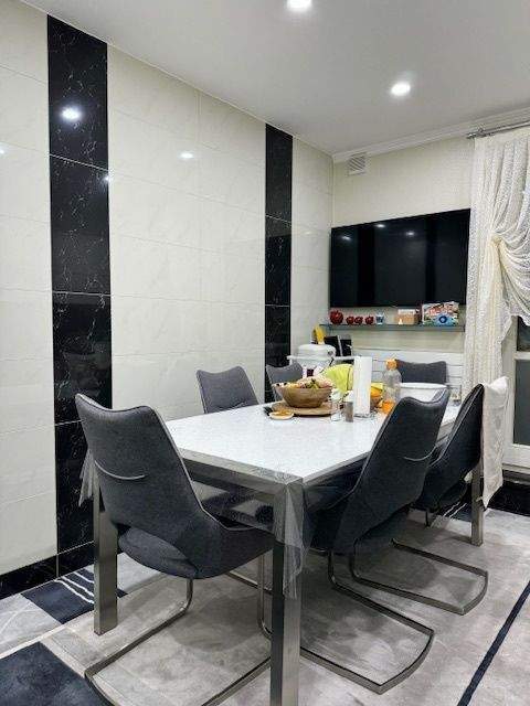 Hochwertige Ausstattung*Barrierefrei*Lift*Gartennutzung * Keller *G-WC 4 zimmer