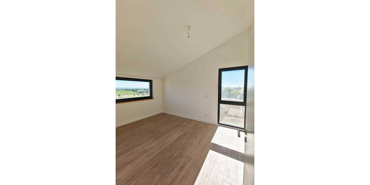 Etagenwohnung Hochkirch - 4 Zimmer, 115 m&sup2;, 1.360&euro; | Angebot:26472892