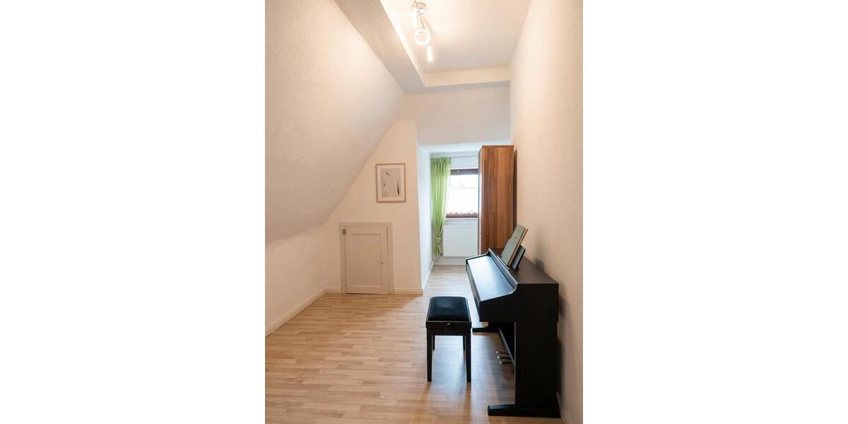 Dachgeschoßwohnung Hann. Münden - 2 Zimmer, 73 m&sup2;, 430&euro; | Angebot:26014280