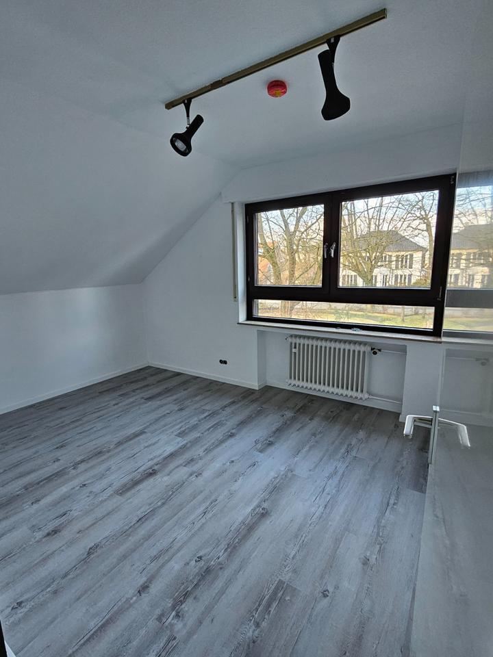 WG Zimmer in Studi Villa zu vermieten