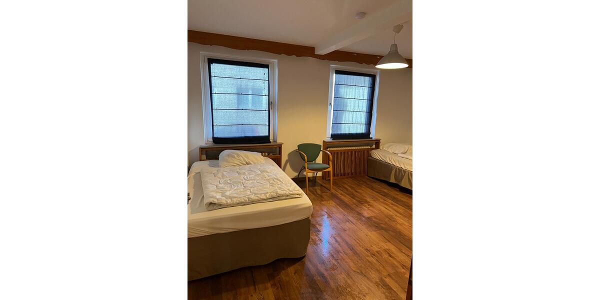 Wohnen auf Zeit Springe - 9 Zimmer, 250 m&sup2;, 15&euro; | Angebot:21582444