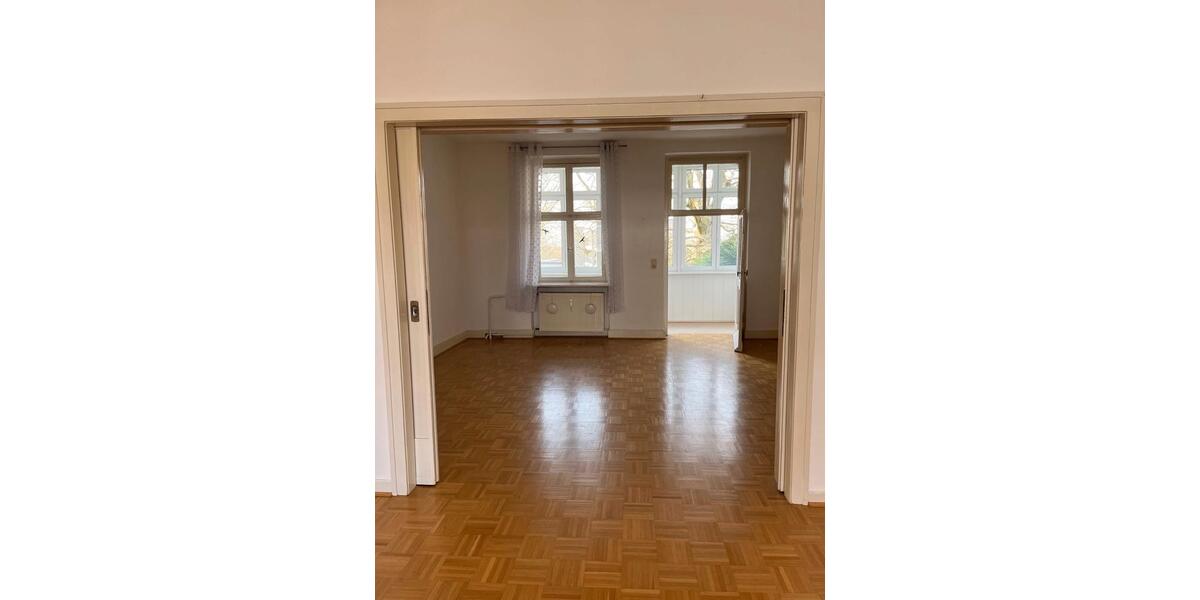 Etagenwohnung Kassel - 3 Zimmer, 134 m&sup2;, 1.250&euro; | Angebot:26647521