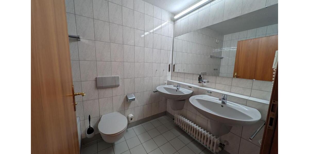 monatlich kündbar - Hotelzimmer mit Balkon 1 zimmer