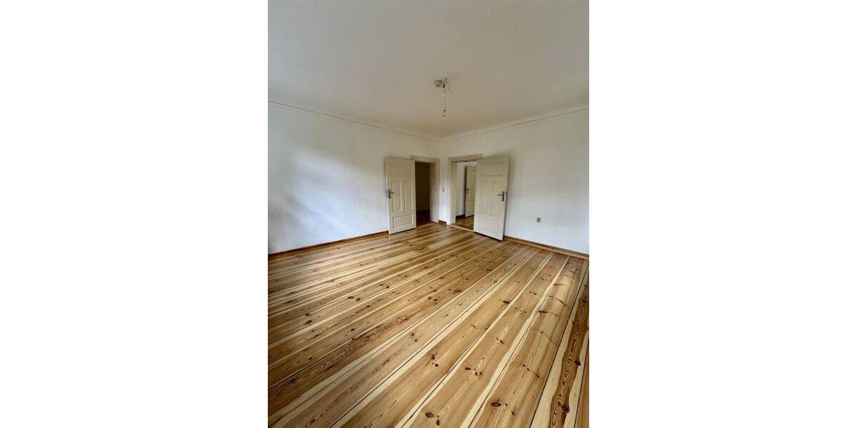 Etagenwohnung Eberswalde - 4 Zimmer, 127 m&sup2;, 1.300&euro; | Angebot:26891756