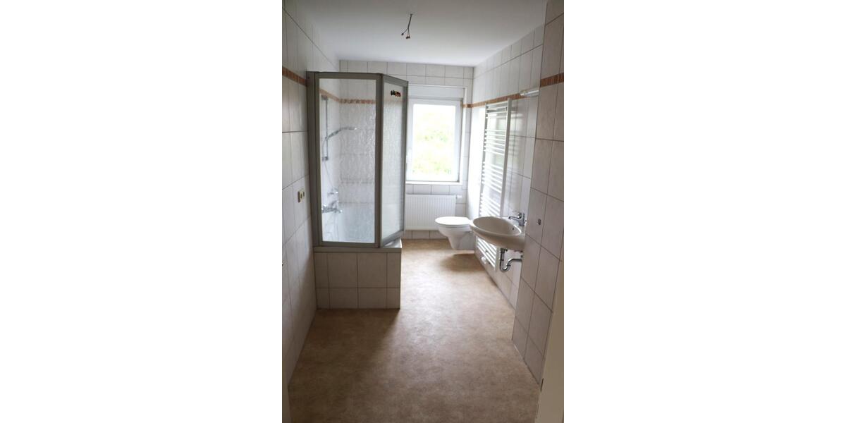 Dachgeschoßwohnung Naumburg (Saale) - 2.5 Zimmer, 83 m&sup2;, 800&euro; | Angebot:26047046
