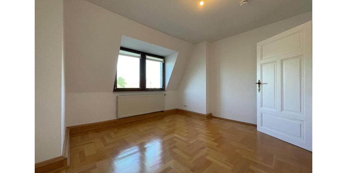 Dachgeschoßwohnung Görlitz - 3 Zimmer, 82 m&sup2;, 593&euro; | Angebot:21605268