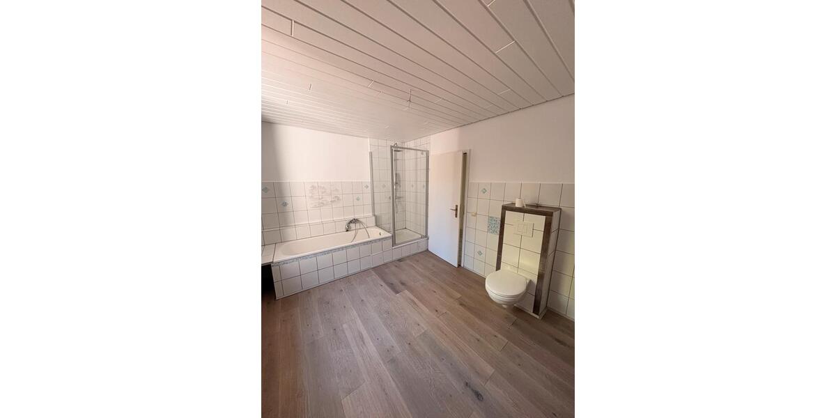 Erdgeschoßwohnung Wolfsburg Almke - 4 Zimmer, 118 m&sup2;, 1.200&euro; | Angebot:26409835