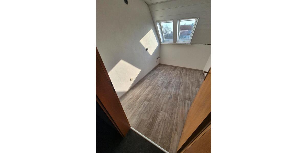 Etagenwohnung Kirchhain - 3 Zimmer, 90 m&sup2;, 900&euro; | Angebot:26293236