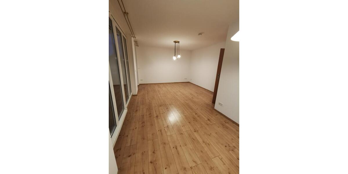 Helle 2-Zimmer Wohnung mit Balkon 68m2 2 zimmer