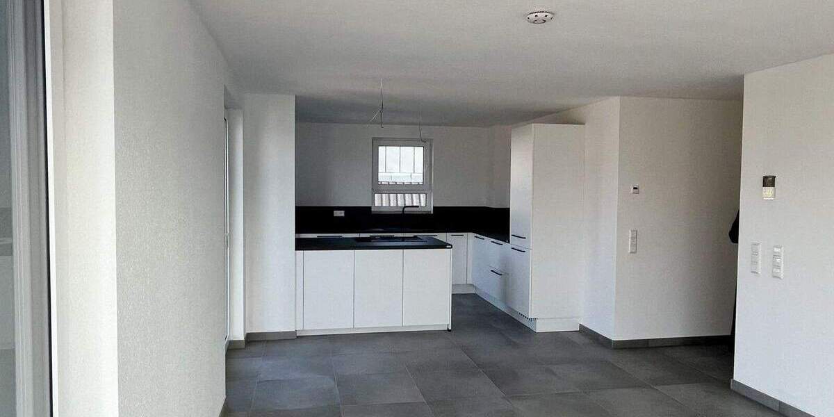Etagenwohnung Auenstein-Ilsfeld Auenstein - 4 Zimmer, 114 m&sup2;, 1.815&euro; | Angebot:25701383