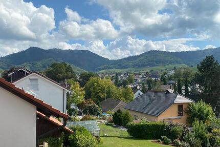 Zimmer Dachgeschosswohnung beste Lage Zell-Weierbach 4 zimmer